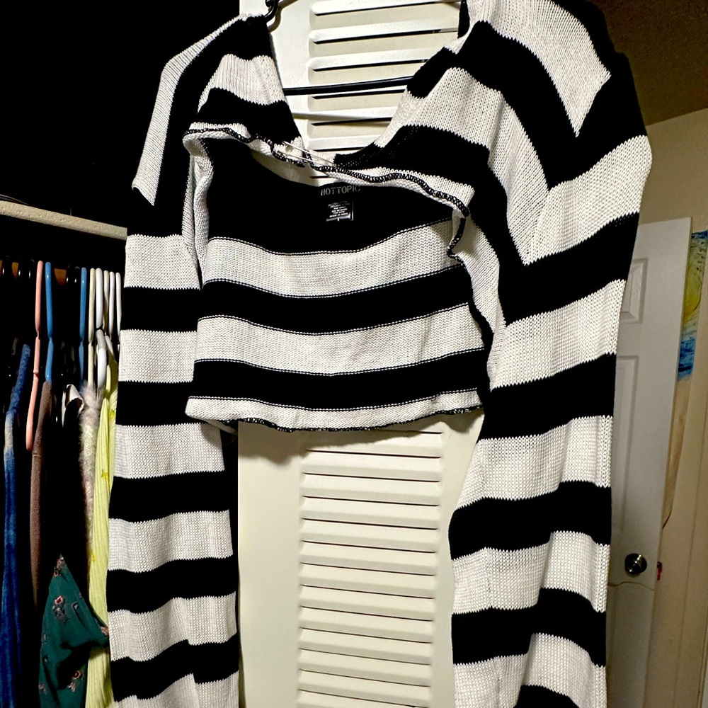 Hot topic 5xl shrug